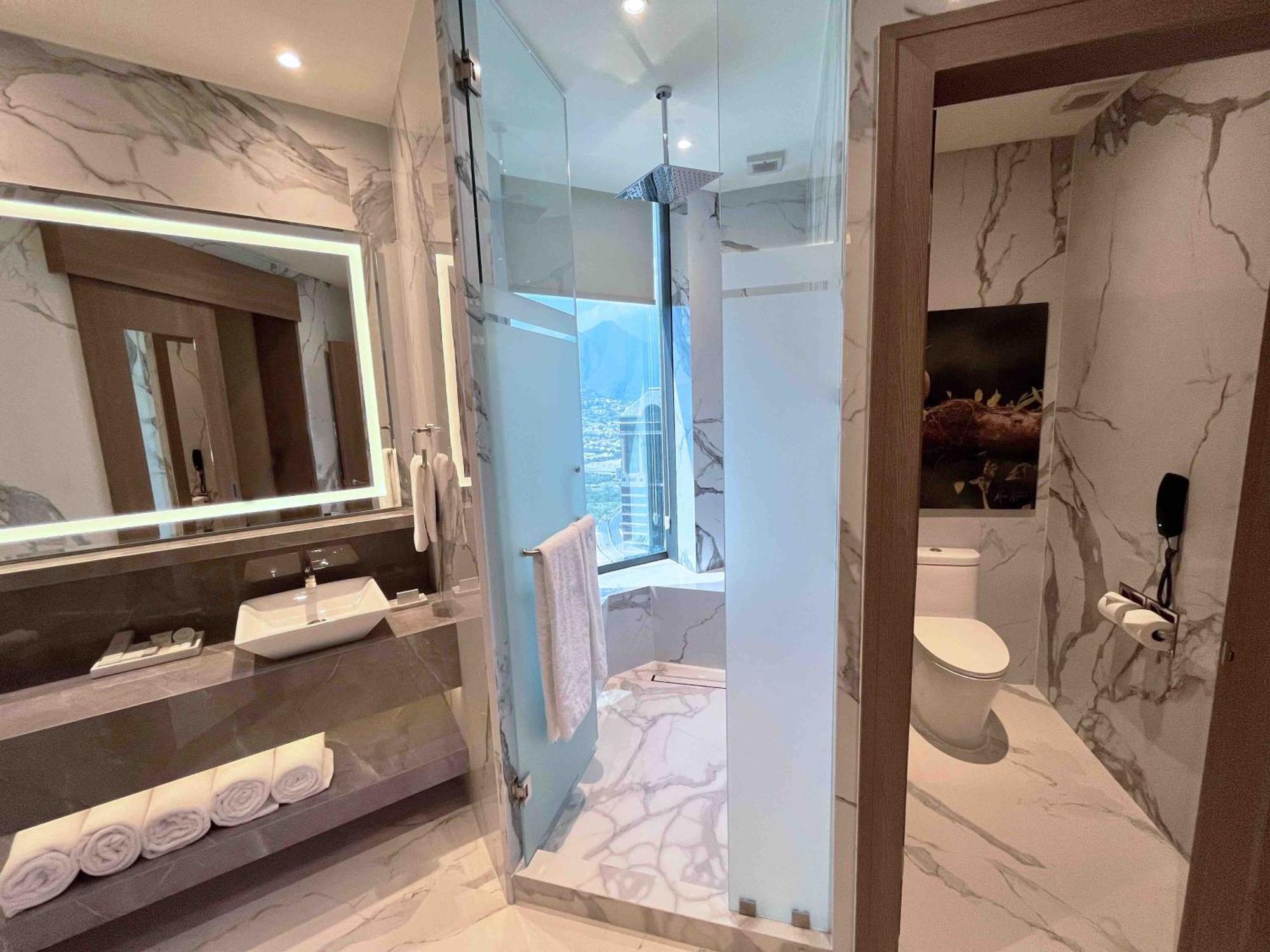 فندق Safi Royal Luxury Metropolitan San Pedro Garza Garcia المظهر الخارجي الصورة Bathroom